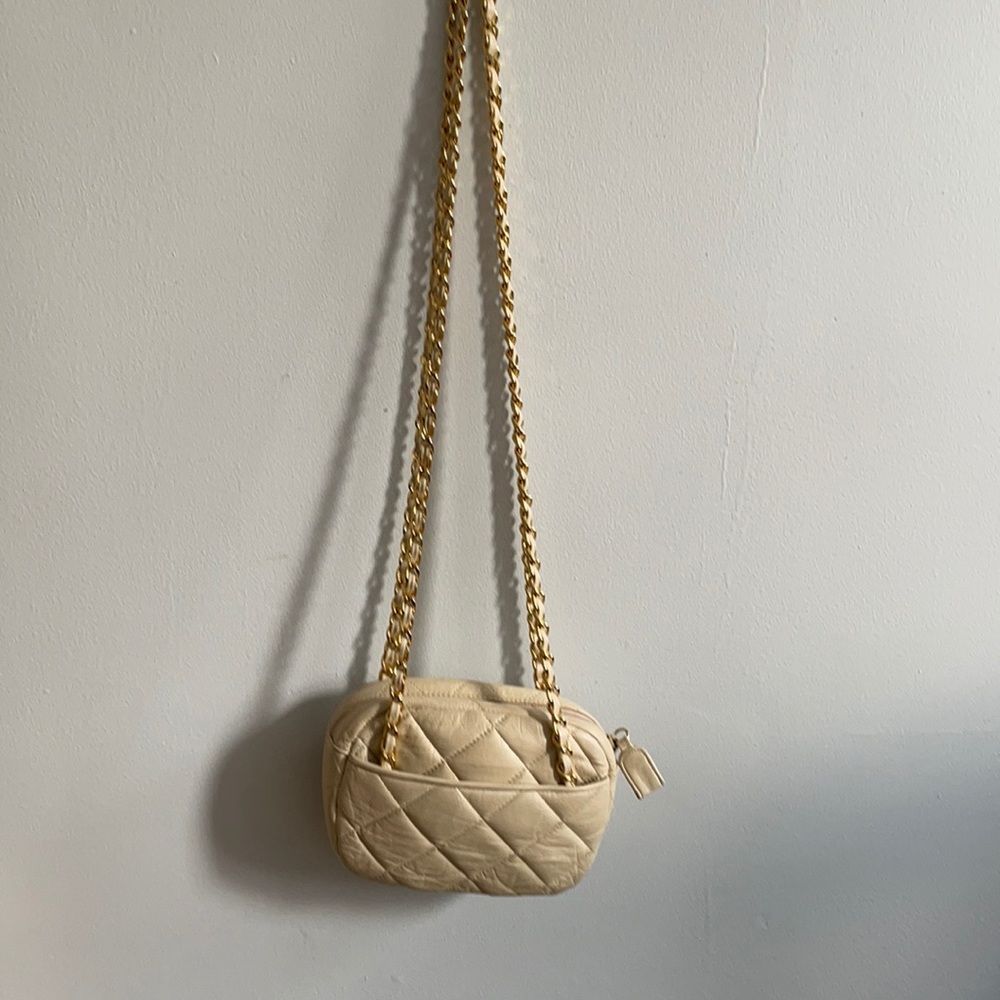 Vintage quilted camera bag